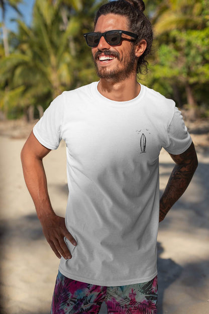 Close-up of the organic cotton fabric with the embroidered surfboard logo on the men’s T-shirt.