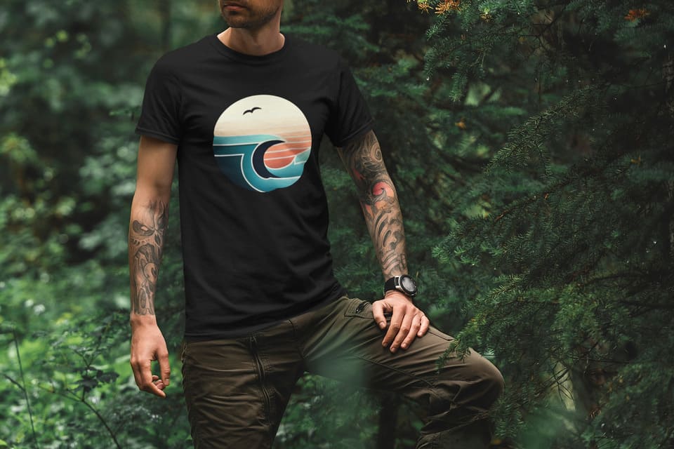 Classic sunset design men's t-shirt crafted from organic cotton